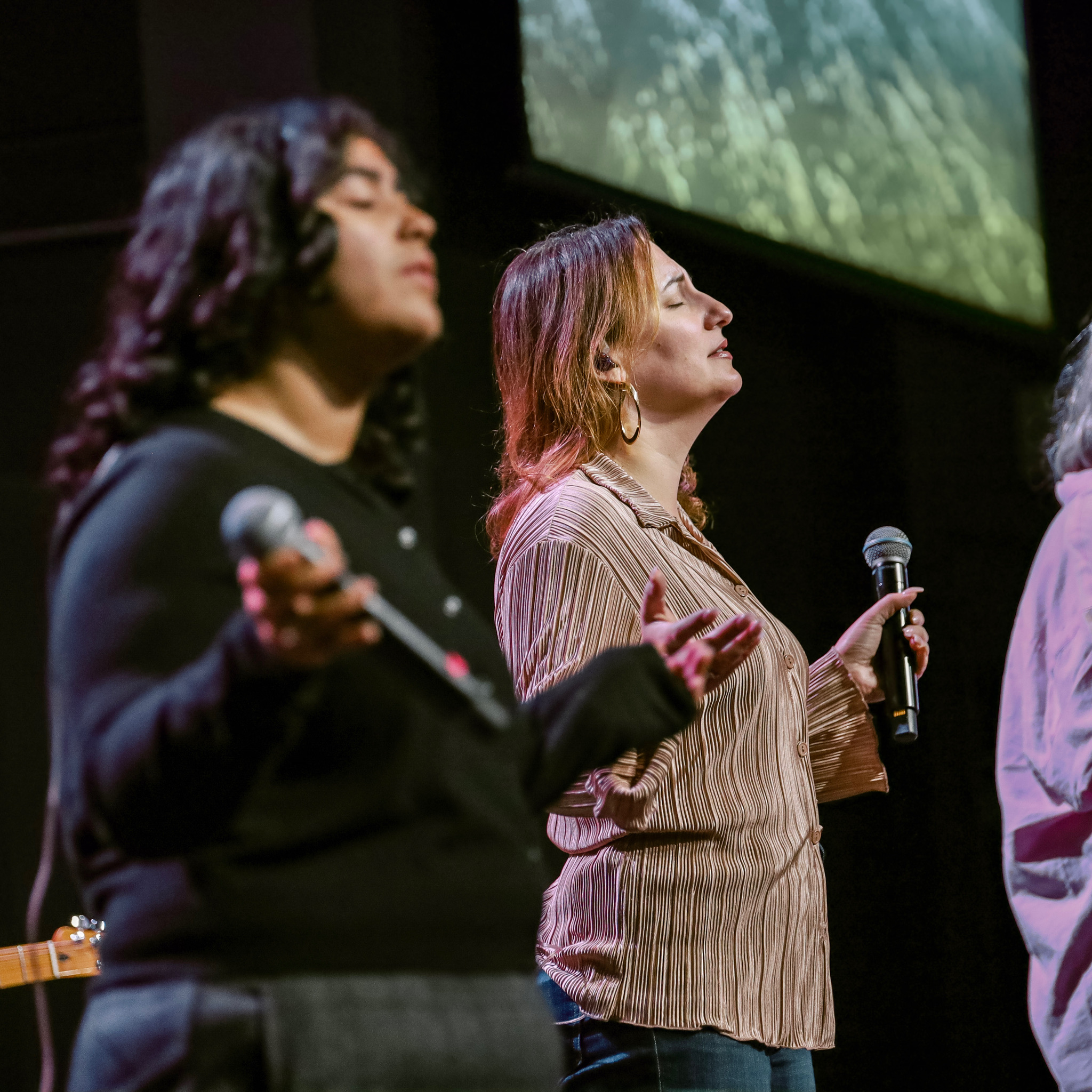 Christian Women's ministry gathering to engage in community, bible study and worship at Branch Church in Jefferson Park, Chicago, Illinois